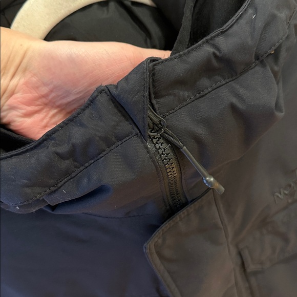 The North Face Men's Hooded McMurdo Bomber Puffer with Removable Fur - Picture 7 of 16